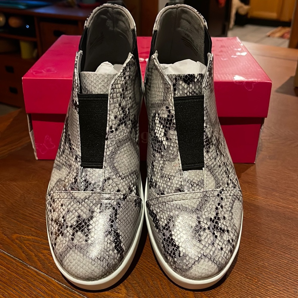 Alegria Slip On Sneakers